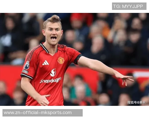 前曼联球员点评阿莫林战术调整四后卫成效显著五后卫变动令人费解